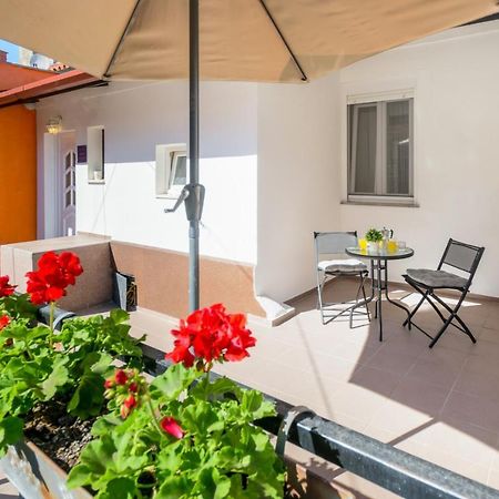 Charming Apartment In Town Center Pula Exteriér fotografie