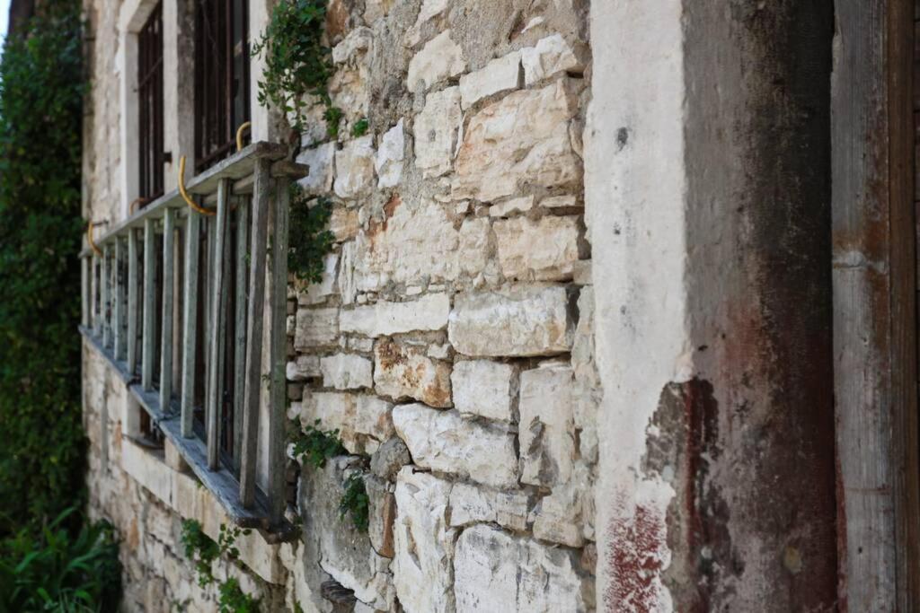 Charming Apartment In Town Center Pula Exteriér fotografie