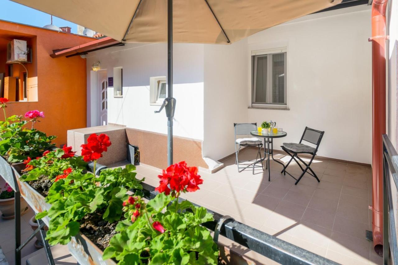 Charming Apartment In Town Center Pula Exteriér fotografie