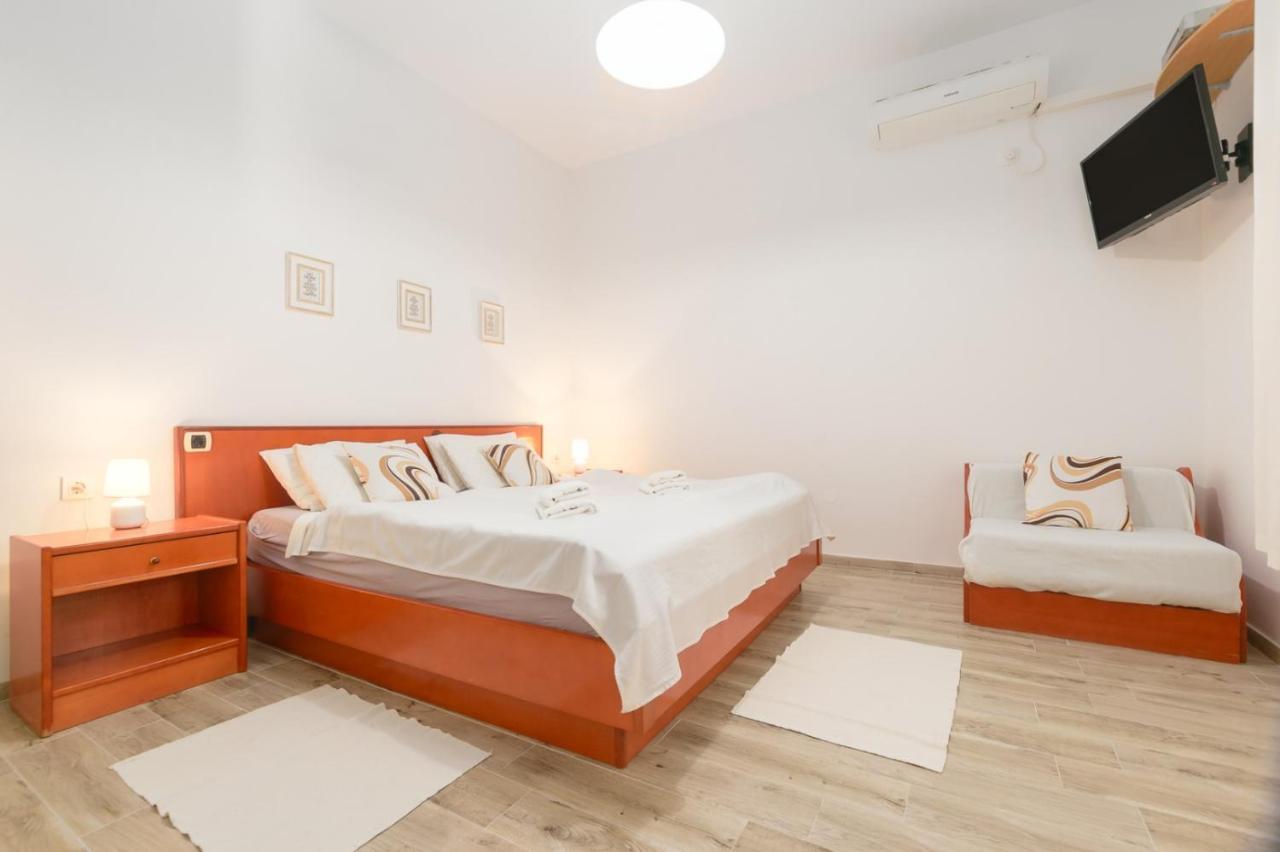 Charming Apartment In Town Center Pula Exteriér fotografie